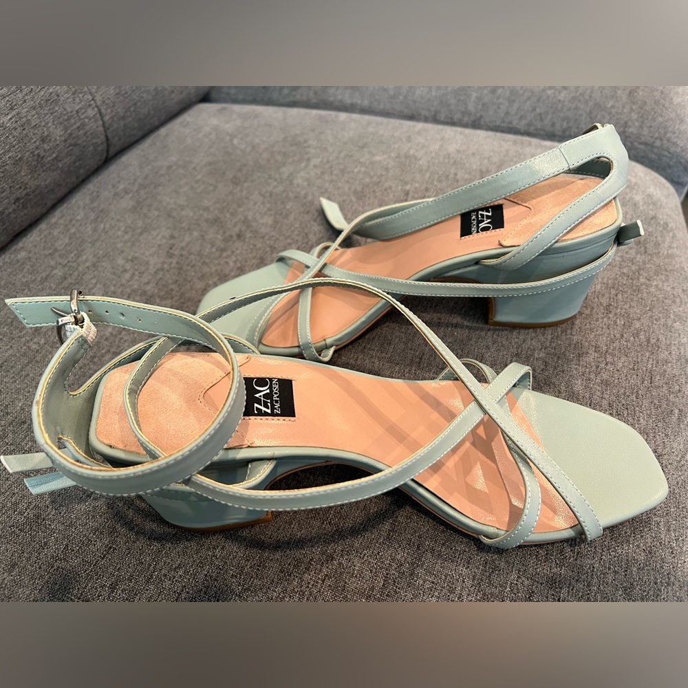 Brand new never worms Sandals size 9m